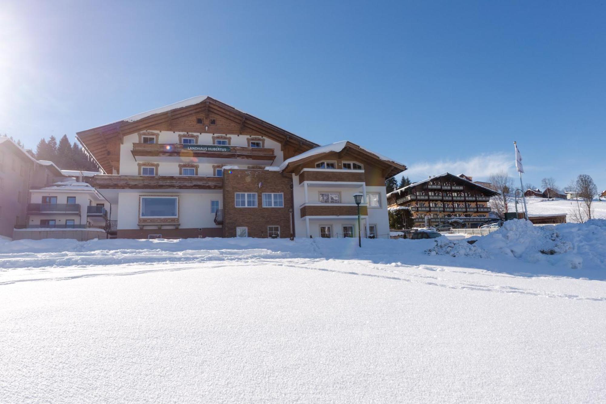 Appartements Landhaus Hubertus Wellness & Breakfast Шладминг Экстерьер фото
